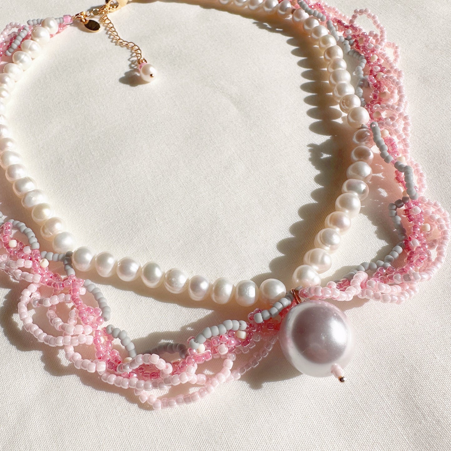 J'adore...Pink bouquet lace beaded necklace