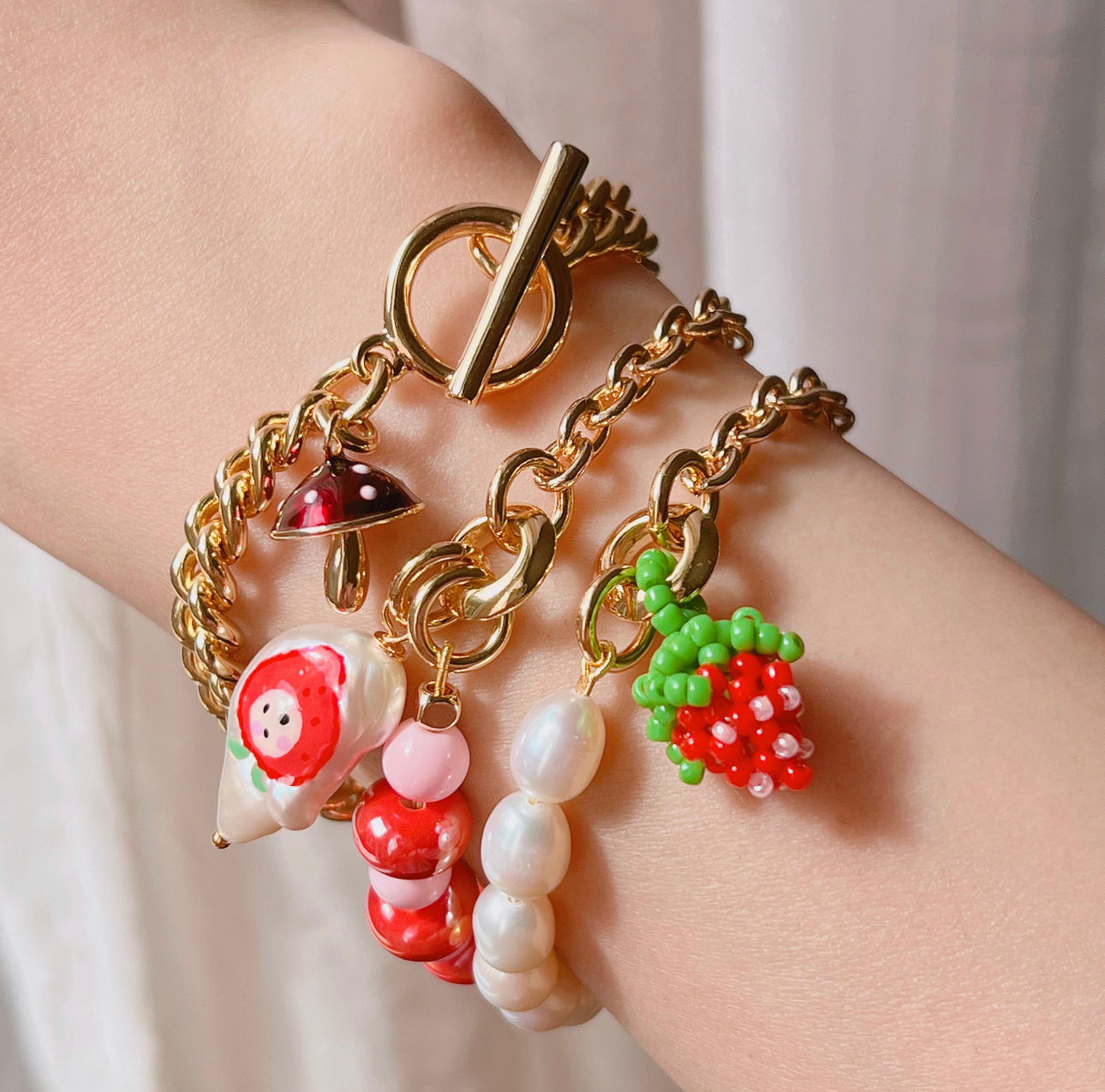 Strawberry Pearl and Chain Bracelet